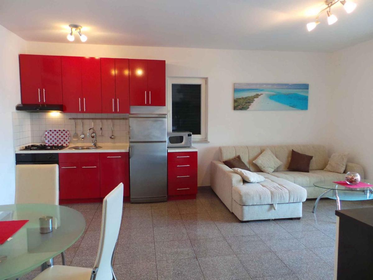 Holiday Home In Malinska/Insel Krk 13031 Extérieur photo
